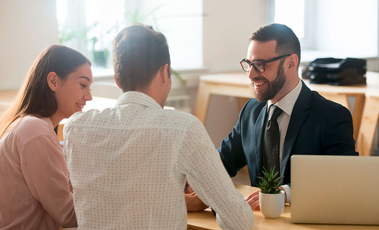 Premium-Produkte Personen im Meeting