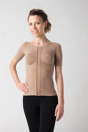 Image du produit bandage thoracique de compression Juzo avec bras court Femme portant un bandage thoracique de compression Juzo avec bras court