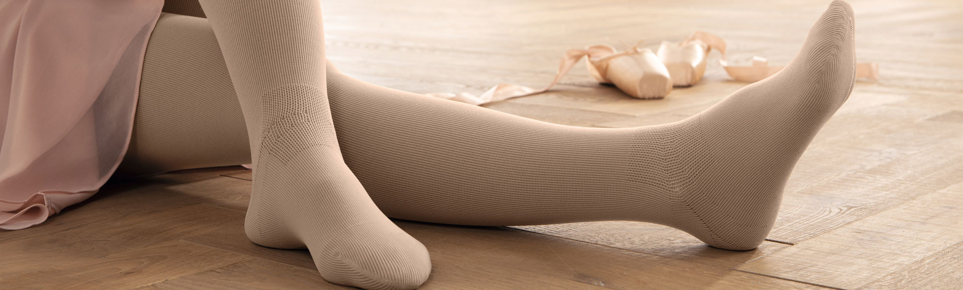 Nouveau sur Juzo Expert: pied oblique avec zone fonctionnelle cou-de-pied