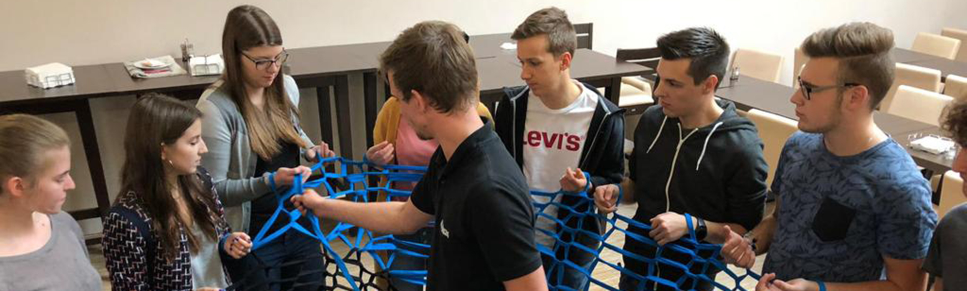 Nicht ohne unsere Stricknadeln